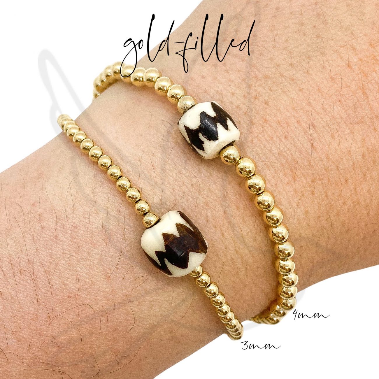 BRACELET | TRIBAL VIBE STACKER – BLACK & WHITE BEAD
